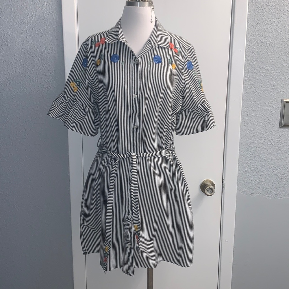 Given Kale - Stripped dress